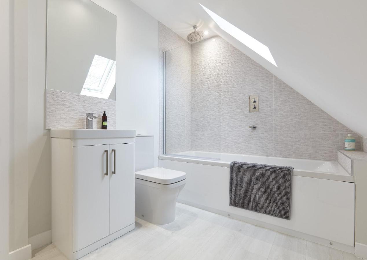 The Lodge Bury St Edmunds Bury St. Edmunds Esterno foto